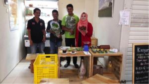 Bambang is now raising funds for his paralegal work by selling organic produce. 