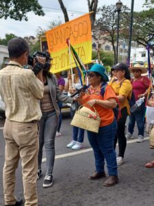 Betty Rivera en una protesta