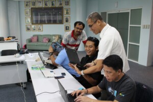 Marlon Manuel នាយក ALG ពិភាក្សាអំពីវេទិកាពិភាក្សាសហគមន៍ជាមួយអ្នកចូលរួម