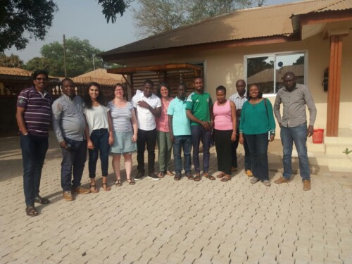 អ្នកចូលរួមដែលបានទៅទស្សនាតំបន់សហគមន៍ក្នុងទីក្រុង Bo ប្រទេសសៀរ៉ាឡេអូន