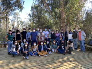 អ្នកចូលរួម និងអ្នករៀបចំកម្មវិធីផ្លាស់ប្តូរការសិក្សា។