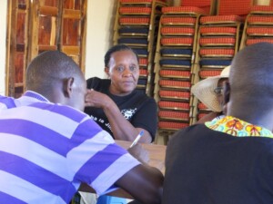 Flora Masoy in the midst of a discussion with participants.